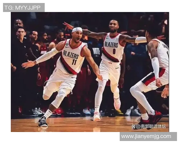 快船主场逆转火箭以113比102获胜展现强大团队实力